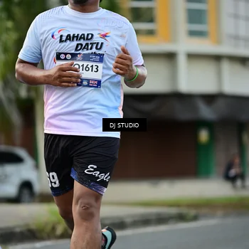 Runner Photo 7912387