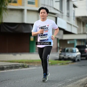 Runner Photo 7912390