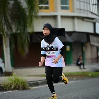 Runner Photo 7912484