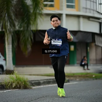 Runner Photo 7912504