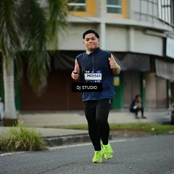 Runner Photo 7912510