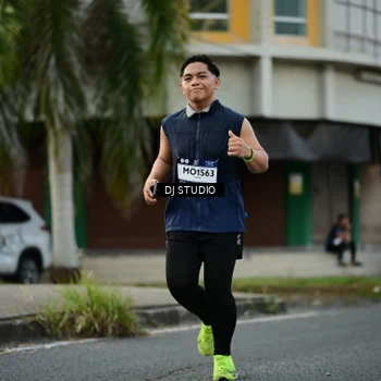 Runner Photo 7912513