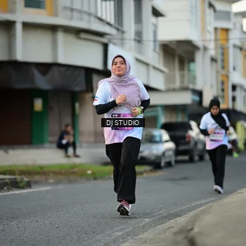 Runner Photo 7912524