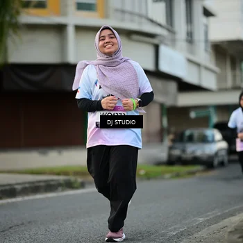Runner Photo 7912535
