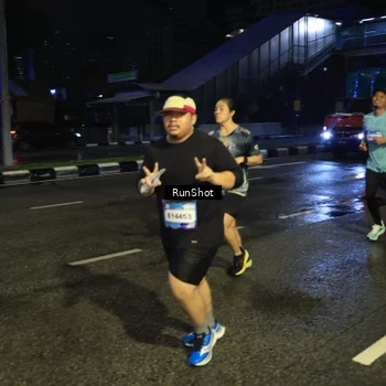 Runner Photo 7912552