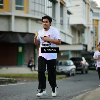 Runner Photo 7912587