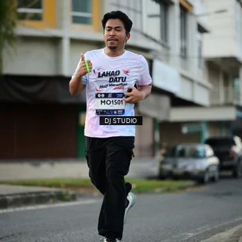 Runner Photo 7912598