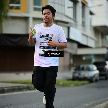 Runner Photo 7912602