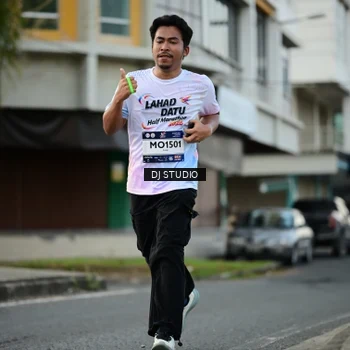 Runner Photo 7912603