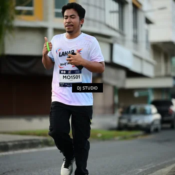 Runner Photo 7912604
