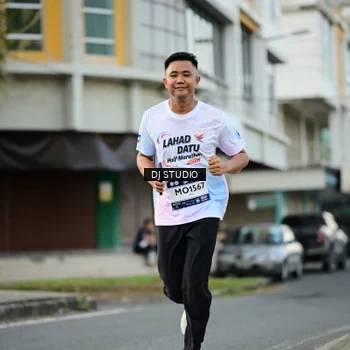 Runner Photo 7912609