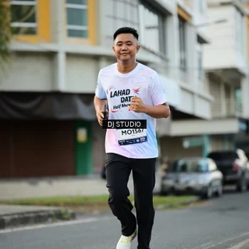 Runner Photo 7912636