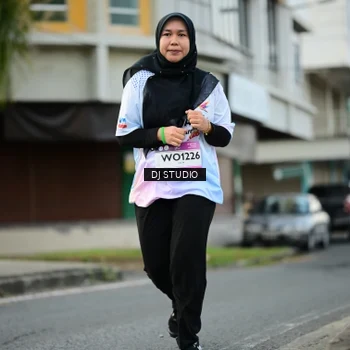 Runner Photo 7912673