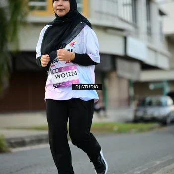 Runner Photo 7912682