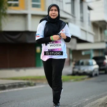 Runner Photo 7912690