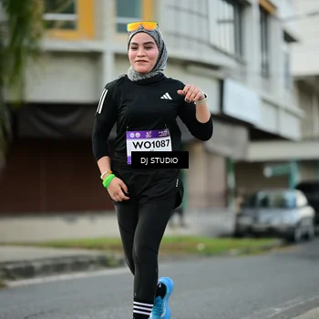 Runner Photo 7912692