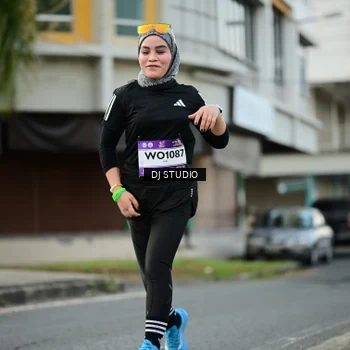 Runner Photo 7912695