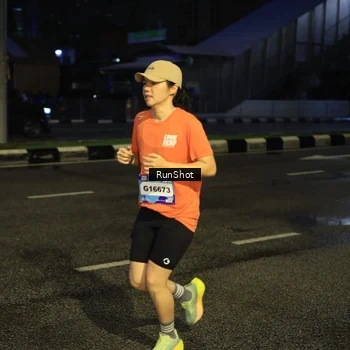 Runner Photo 7912701