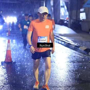 Runner Photo 7912712