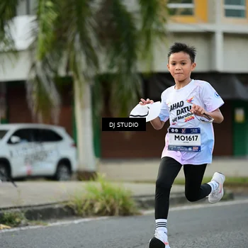 Runner Photo 7912723
