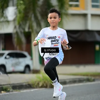 Runner Photo 7912724