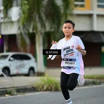 Runner Photo 7912728