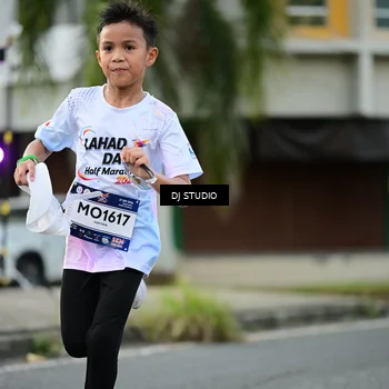 Runner Photo 7912730