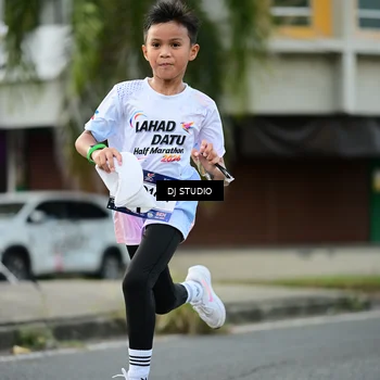 Runner Photo 7912746