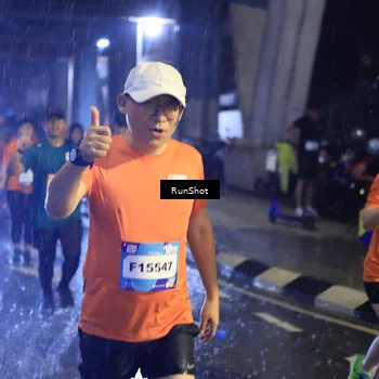 Runner Photo 7912750