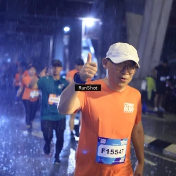 Runner Photo 7912752