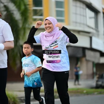 Runner Photo 7912765