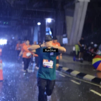 Runner Photo 7912772