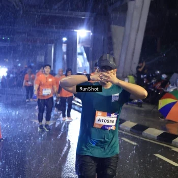 Runner Photo 7912783