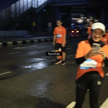 Runner Photo 7912788