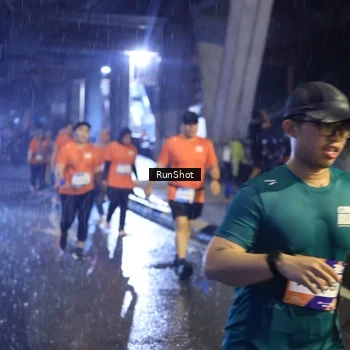 Runner Photo 7912796