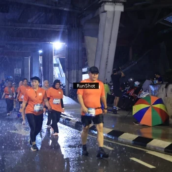 Runner Photo 7912814
