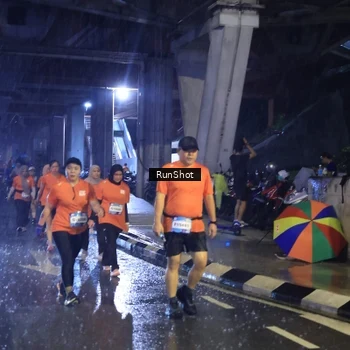 Runner Photo 7912817