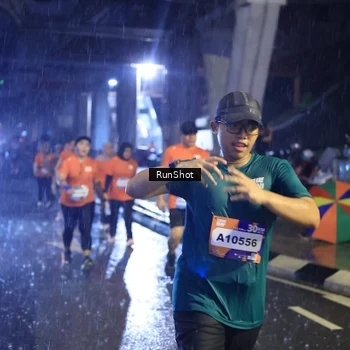 Runner Photo 7912827