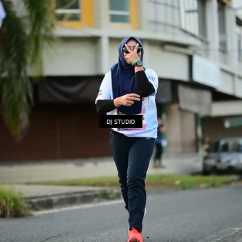 Runner Photo 7912843