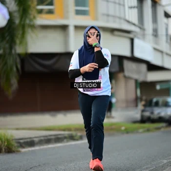 Runner Photo 7912844