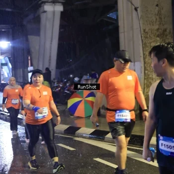 Runner Photo 7912854