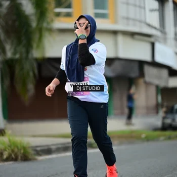 Runner Photo 7912859
