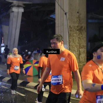 Runner Photo 7912874