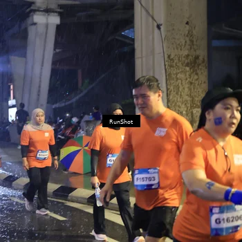 Runner Photo 7912876