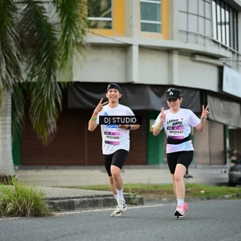 Runner Photo 7912880