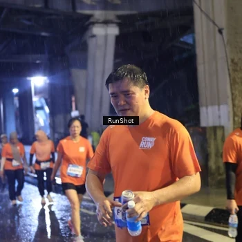 Runner Photo 7912893