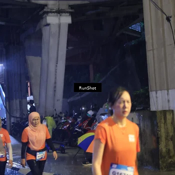 Runner Photo 7912916