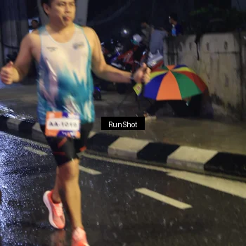 Runner Photo 7912946