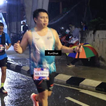 Runner Photo 7912956