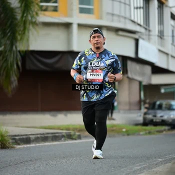 Runner Photo 7912962